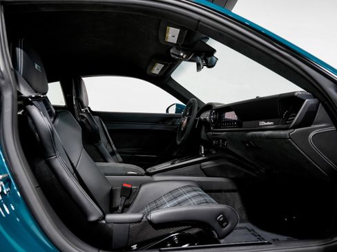 Used 2024 Porsche 911 Dakar image 30