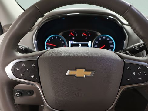 Used 2019 Chevrolet Traverse Premier w/ Driver Confidence II Package FWD image 11