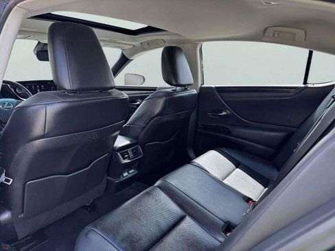 Used 2022 Lexus ES 250 w/ Premium Package AWD/4WD image 47