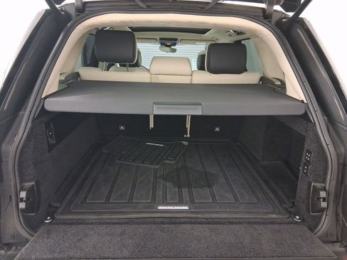 Used 2021 Land Rover Range Rover P525 Westminster Edition image 31