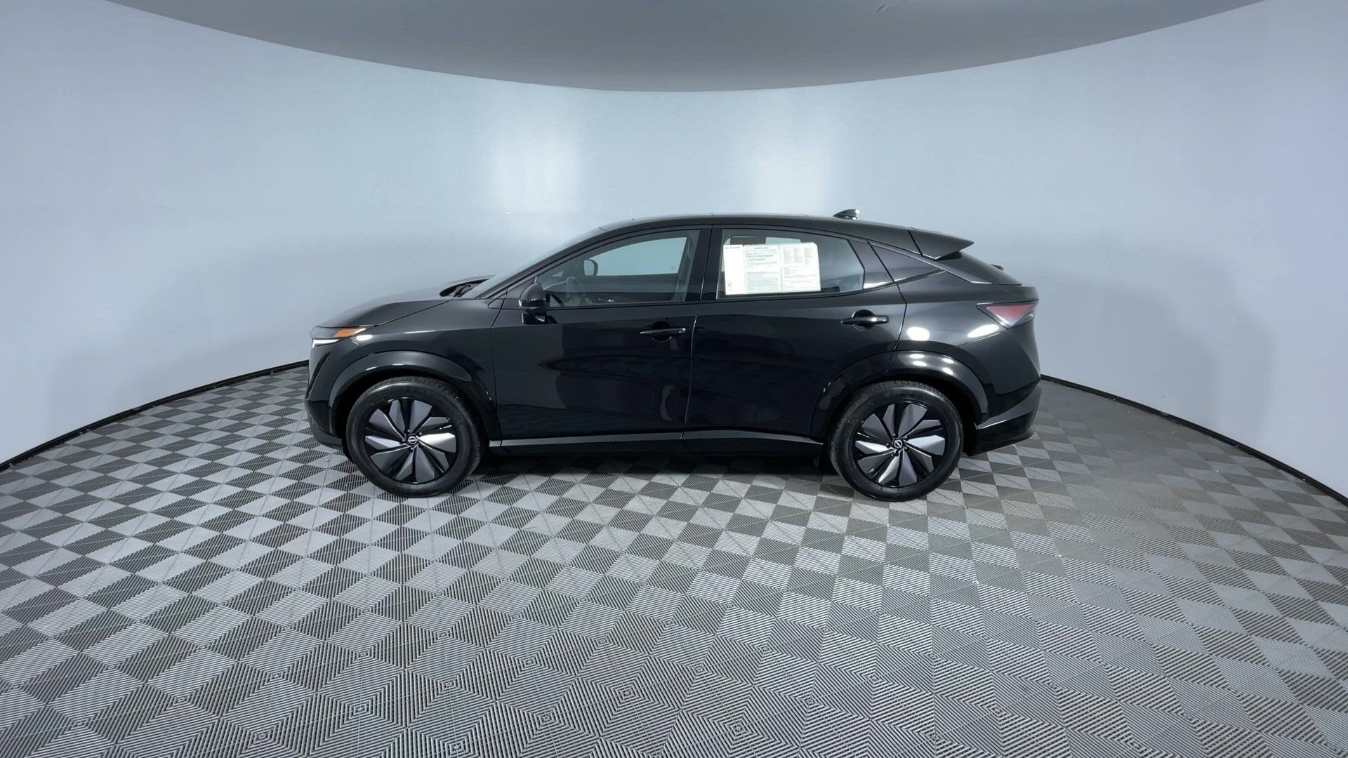 Certified 2024 Nissan Ariya AWD image 5
