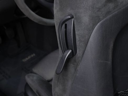 Used 2004 BMW 330Ci Coupe image 81