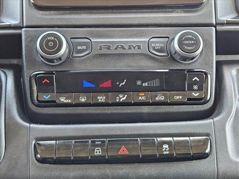 Used 2025 RAM ProMaster 2500 w/ Convenience Group FWD image 15