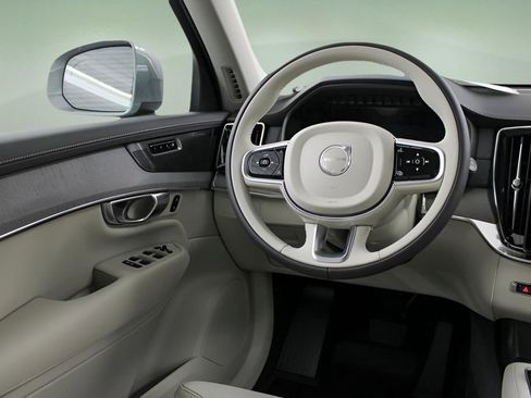 New 2026 Volvo XC90 B6 Ultra w/ Protection Package image 22