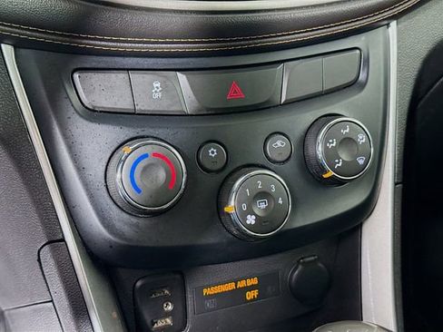 Used 2019 Chevrolet Trax LT w/ Driver Confidence Package image 16