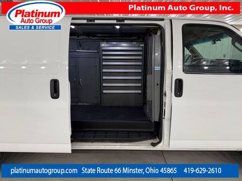 Used 2016 Chevrolet Express 3500 Extended RWD image 32
