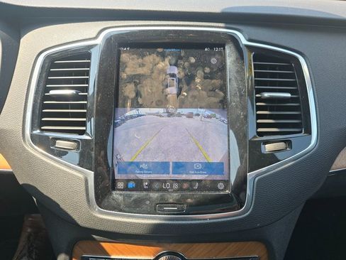 Used 2023 Volvo XC90 B6 Plus image 20