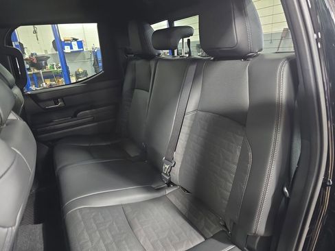 Used 2025 Toyota Tacoma TRD Off-Road w/ TRD Off Road Premium Package image 15