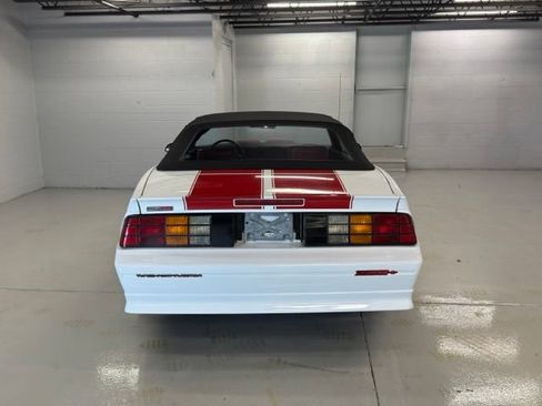 Used 1992 Chevrolet Camaro Z28 RWD image 7