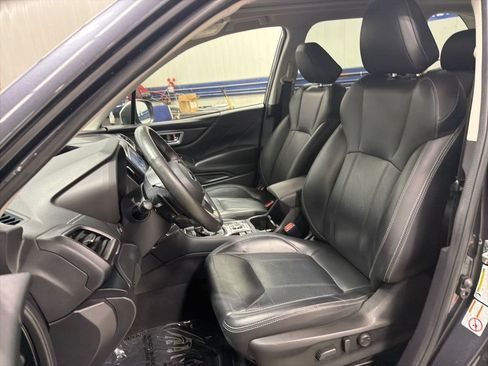 Used 2019 Subaru Forester Touring AWD/4WD image 14