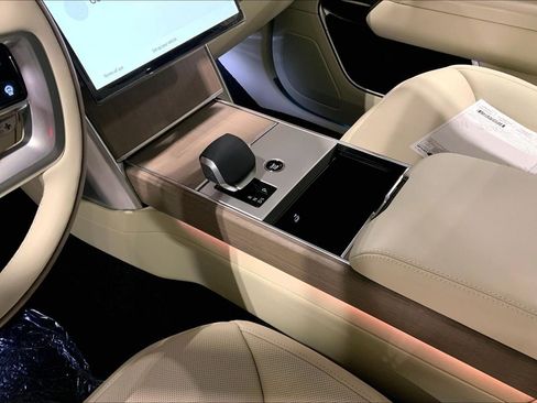 New 2026 Land Rover Range Rover SE AWD/4WD image 7