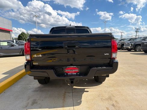 Used 2020 Toyota Tacoma SR AWD/4WD image 7