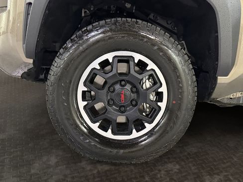 New 2026 Toyota Tacoma TRD Off-Road AWD/4WD image 18