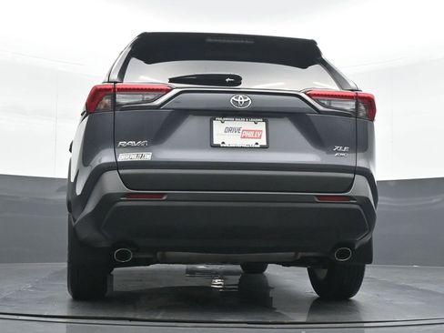 Used 2022 Toyota RAV4 XLE w/ Convenience Package image 20