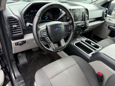 Used 2017 Ford F150 XL w/ Equipment Group 101A Mid image 11