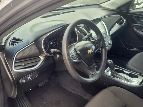 Used 2020 Chevrolet Malibu LS image 12
