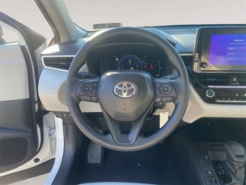 New 2026 Toyota Corolla Cross L image 12