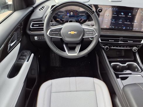 New 2026 Chevrolet Traverse High Country w/ LPO, Floor Liner Package image 11