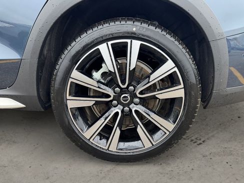 New 2026 Volvo V60 B5 Cross Country Ultra w/ Protection Package Premier AWD/4WD image 8