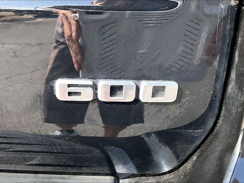 Used 2024 Cadillac Escalade Premium Luxury w/ Performance Package image 10