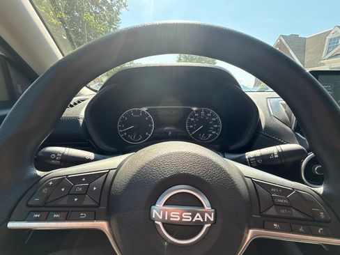 Used 2024 Nissan Sentra SV FWD image 18