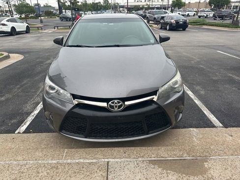 Used 2017 Toyota Camry XSE FWD image 2