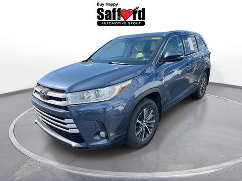 Used 2018 Toyota Highlander XLE w/ Carpet Mat Package (TMS) AWD/4WD image 1
