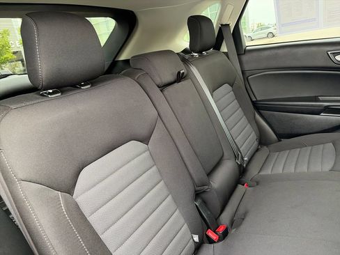 Used 2024 Ford Edge SE w/ Black Appearance Package AWD/4WD image 30