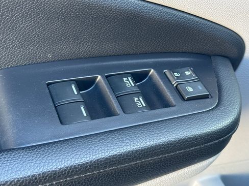 Used 2019 Honda Pilot Touring image 13