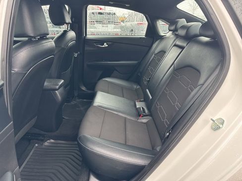 Used 2023 Kia Forte GT-Line w/ GT-Line Premium Package image 24