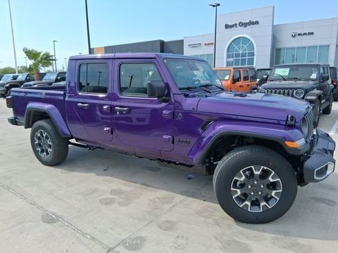 New 2026 Jeep Gladiator Mojave AWD/4WD image 1