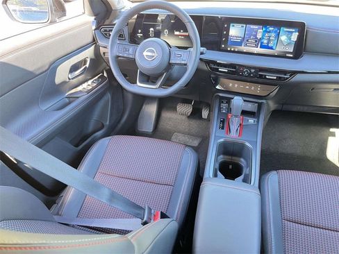 New 2026 Nissan Kicks SR image 28