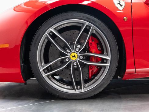 Used 2016 Ferrari 488 GTB RWD image 52