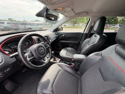 Used 2018 Jeep Compass Trailhawk w/ Cold Weather Group AWD/4WD image 23