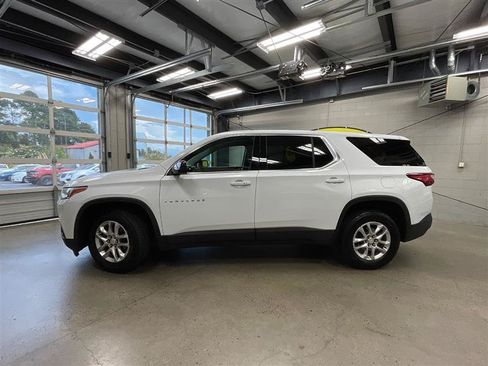 Used 2020 Chevrolet Traverse LS w/ LPO, Cargo Package FWD image 2
