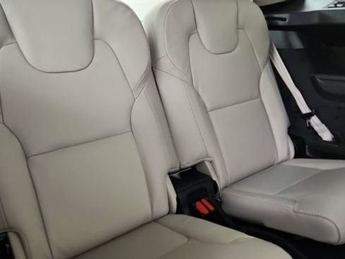 New 2026 Volvo XC90 T8 Ultra w/ Protection Package Premier AWD/4WD image 36
