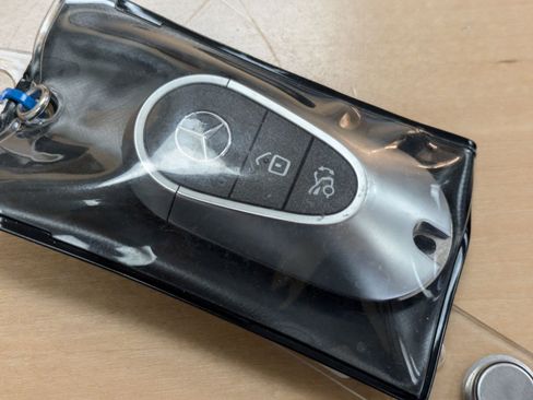 Certified 2025 Mercedes-Benz GLC 300 4MATIC image 33