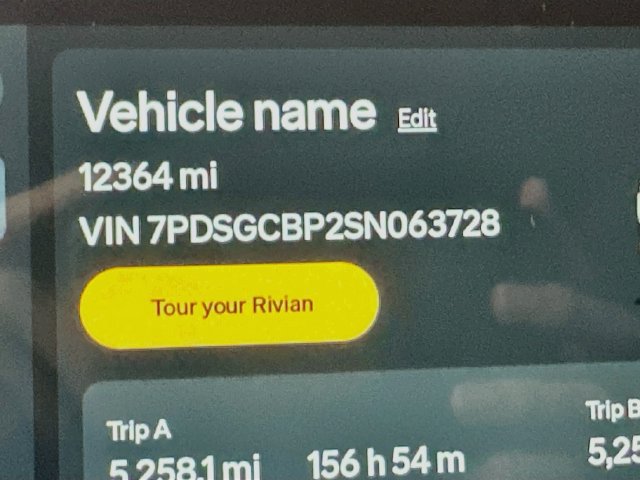 Used 2025 Rivian R1S Premium Dual AWD/4WD image 11