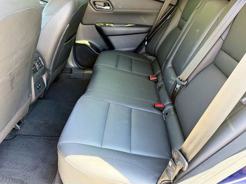 Used 2024 Nissan Rogue SV w/ SV Premium Package image 26
