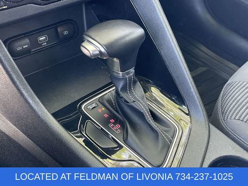 Used 2020 Kia Niro LXS FWD image 15