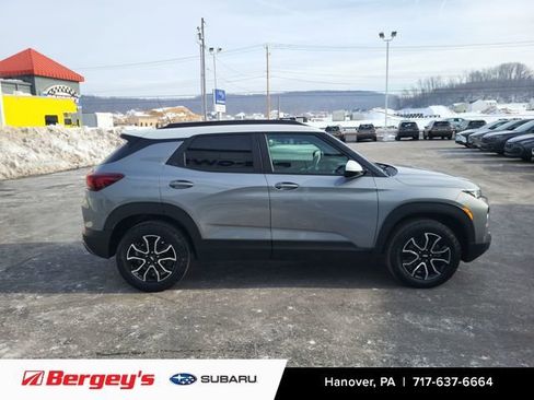 Used 2023 Chevrolet TrailBlazer ACTIV w/ Sun and Liftgate Package image 7