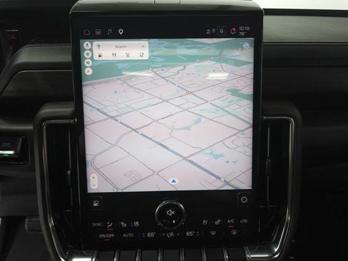 Used 2025 GMC Yukon Denali Ultimate w/ LPO, Floor Liner Package AWD/4WD image 16