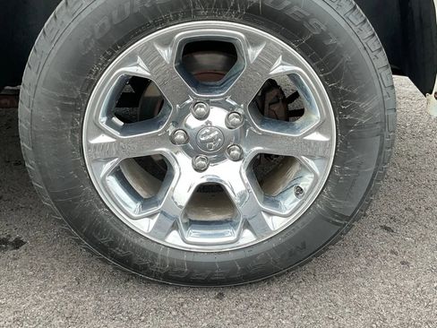 Used 2017 RAM 1500 Limited image 11