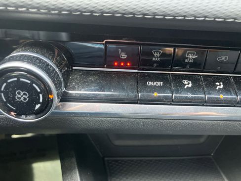 Used 2026 Chevrolet Equinox LT w/ Midnight Edition image 13