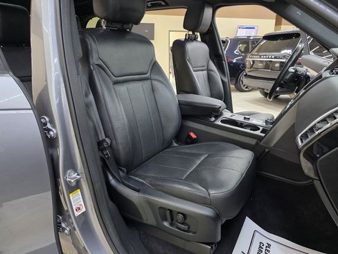 Used 2020 Land Rover Discovery Landmark AWD/4WD image 23