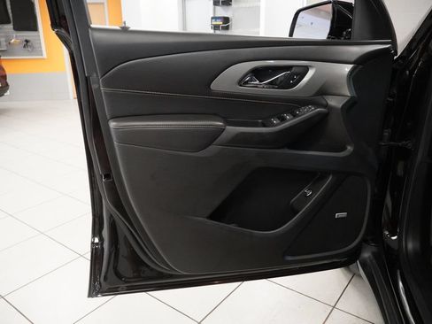 Used 2020 Chevrolet Traverse LT w/ LT Premium Package FWD image 16
