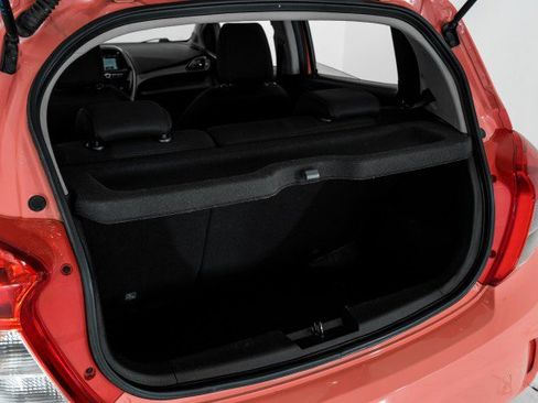 Used 2018 Chevrolet Spark LT FWD image 37