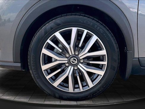 Certified 2021 Nissan Kicks SV FWD image 11