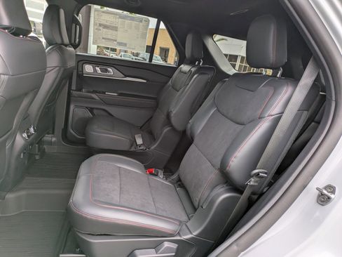New 2026 Ford Explorer ST RWD image 8