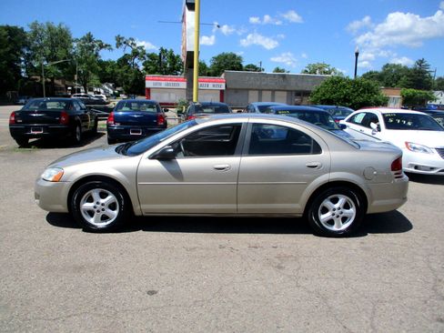 Used 2004 Dodge Stratus SXT w/ Sun & Fun Group image 4